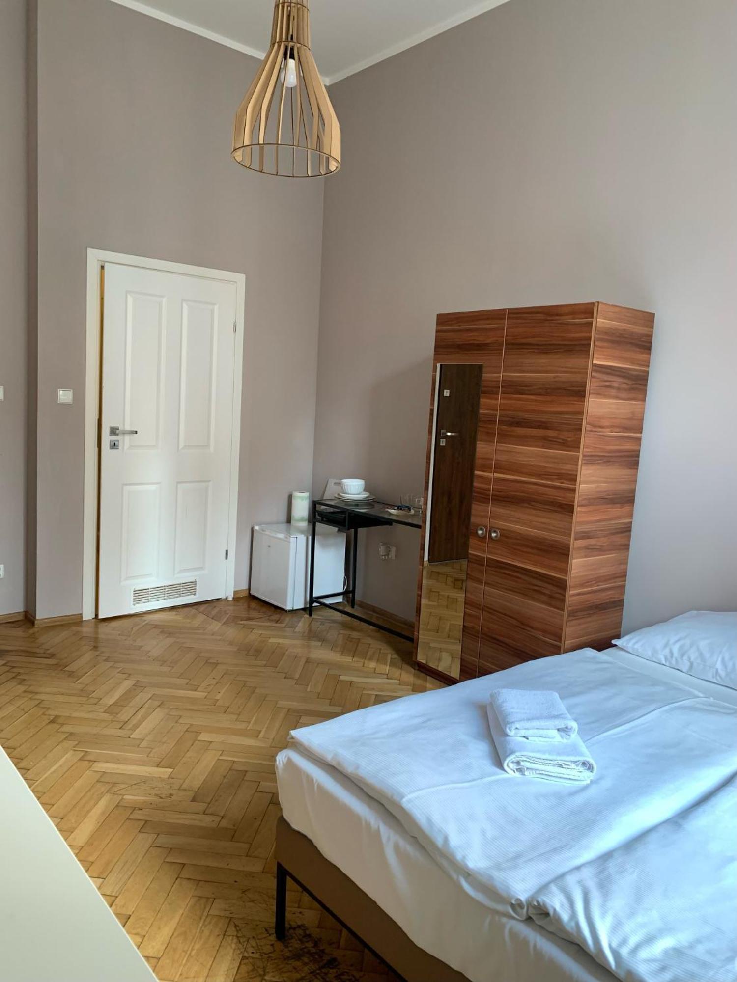 Apartament Gold Jasmine Apartman Krakkó Kültér fotó